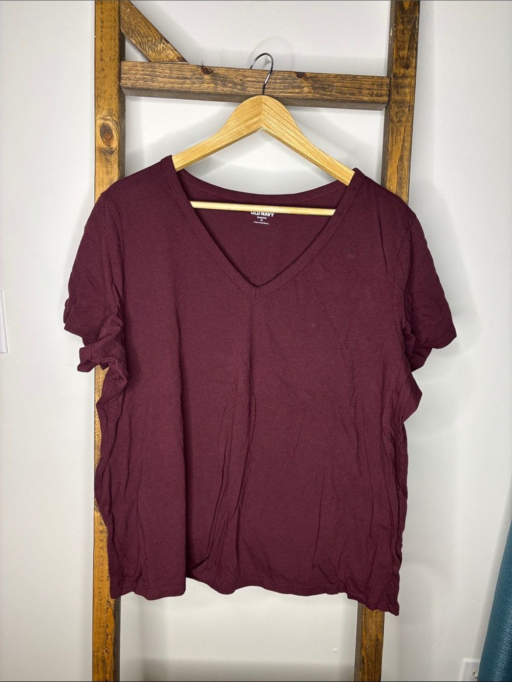 Old Navy Everywear Women's Short Sleeve V-Neck Top - Wine Size XL
